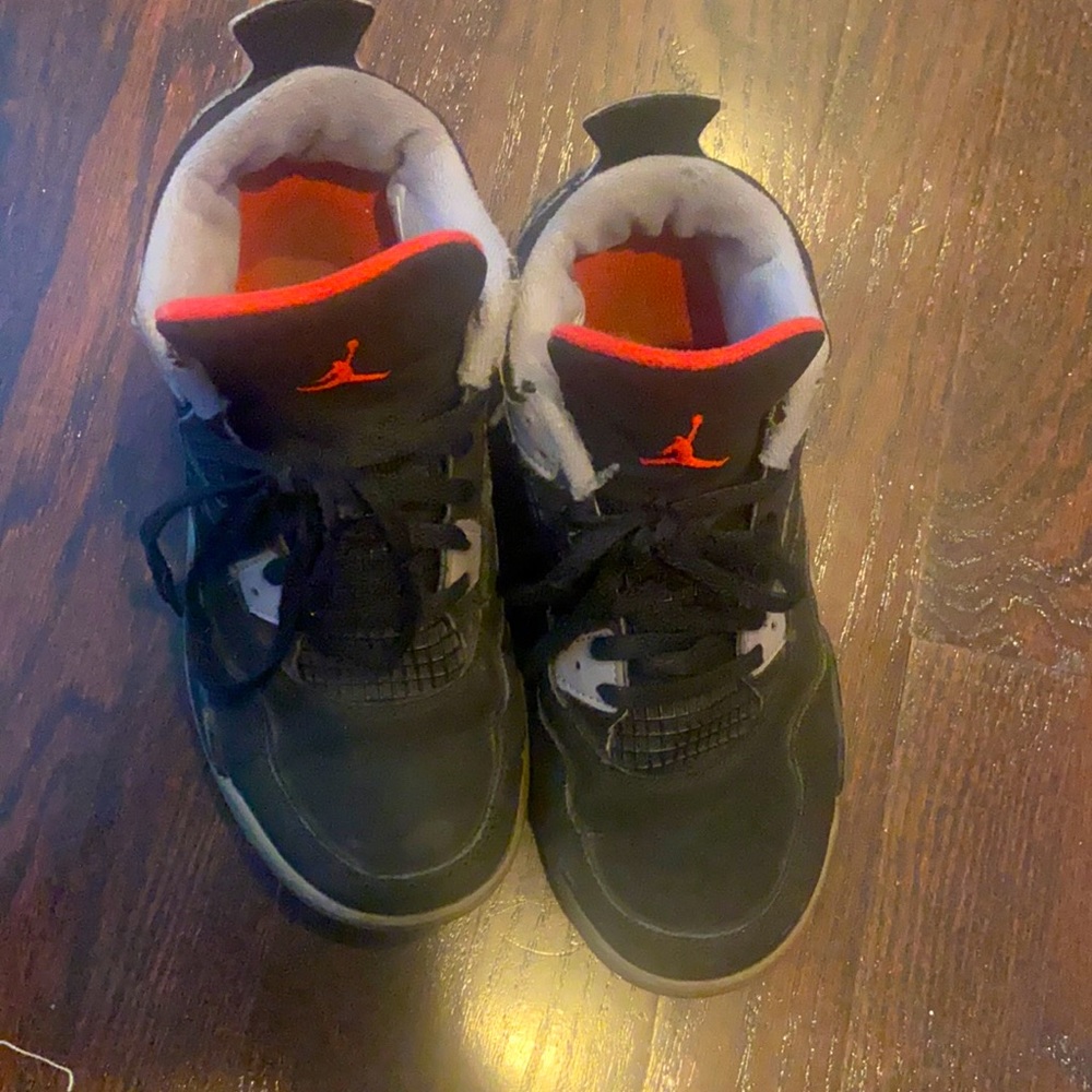 Retro Jordan 4